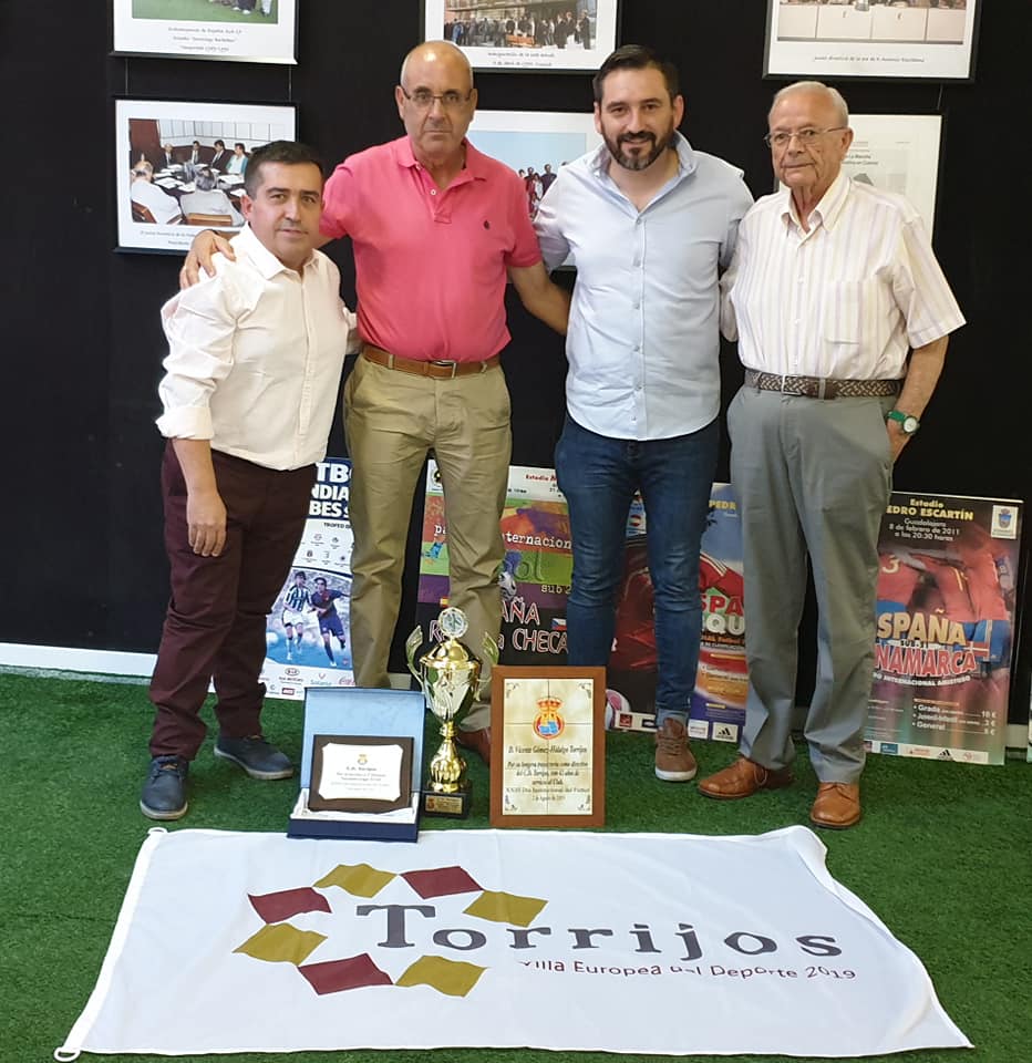 El Club de Fútbol Deportivo Torrijos premiado en Castilla La Mancha 