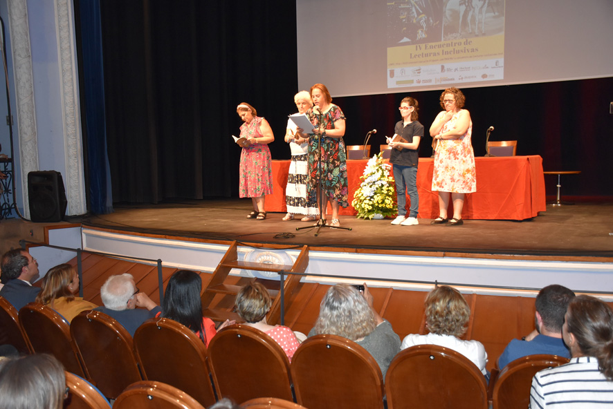 El Teatro Victoria acogió el IV Encuentro de Lecturas Inclusivas