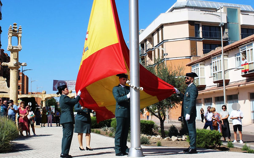 Con el cambio de bandera Torrijos celebra el día de la Hispanidad