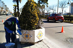 Talavera, un museo de cerámica al aire libre, continúa instalando los 2.648 azulejos en las avenidas de la ciudad