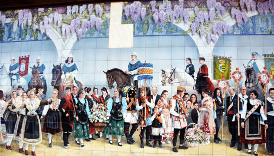 El mural de las mondas de Talavera sigue dando problemas al desprenderse los azulejos 