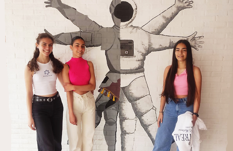 Tres alumnas del Juan de Padilla de Torrijos seleccionadas por un proyecto digital