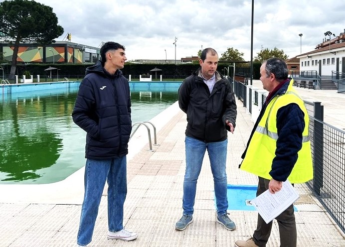 Solucionada una fuga de la piscina de Torrijos